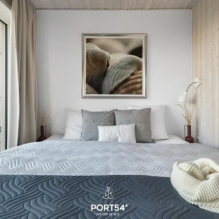 Heimathafen Marina Holiday home *